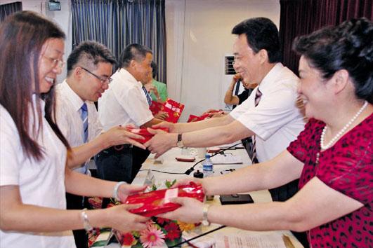 集團召開上半年度經(jīng)濟工作大會