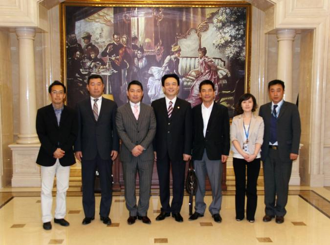 集團(tuán)總裁唐慶余接待日本關(guān)門(mén)海株式會(huì)社