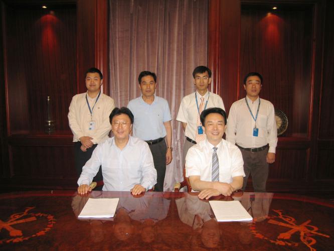 集團(tuán)與顧村鎮(zhèn)政府簽訂土地租賃協(xié)議