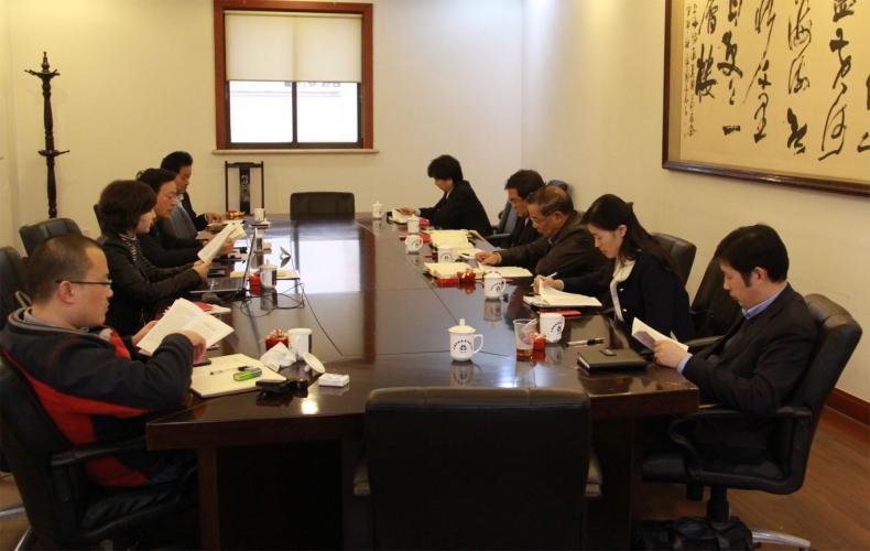 集團(tuán)黨委召開(kāi)黨支部書(shū)記會(huì)，學(xué)習(xí)十八大精神