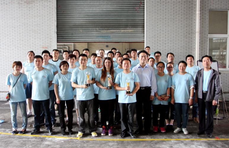 2013年5月18日集團(tuán)舉辦第三屆企業(yè)文化節(jié)首場拔河、跳繩比賽冠亞季軍合影