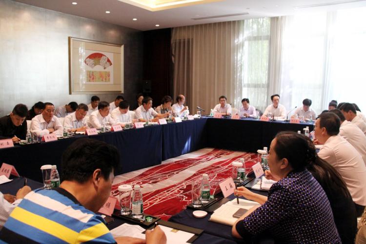 2013年10月12日集團(tuán)召開(kāi)10月份經(jīng)濟(jì)工作例會(huì)