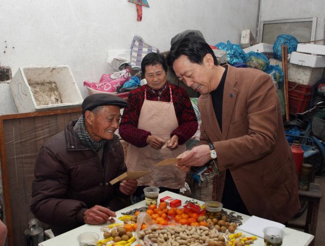 2014年1月21日集團(tuán)走訪歷屆老干部