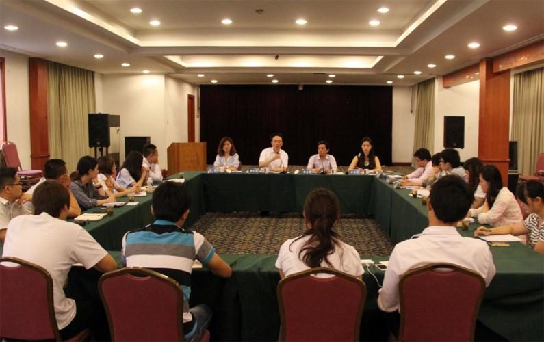 2014年7月2日集團(tuán)召開80、90后青年骨干座談會(huì)