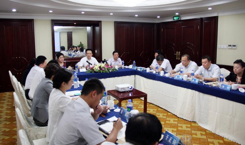 2014年7月10日集團(tuán)在新協(xié)通國(guó)際大酒店召開二屆十四次董事會(huì)暨股東代表大會(huì)